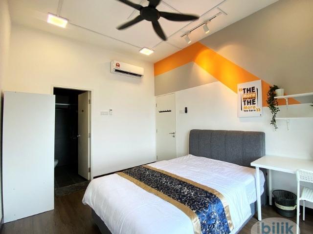 Lavile master room