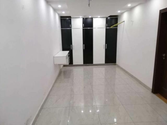 Lavish apartment for rent in bahria town lahore bahria town id 13036