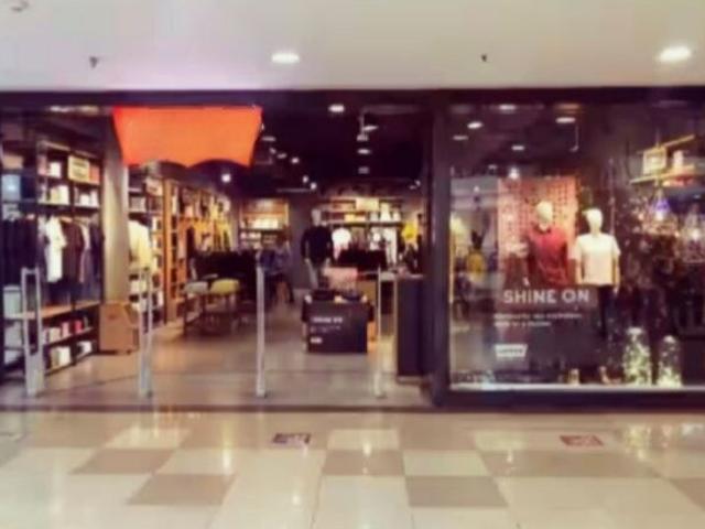 Laxmi Nagar Commercial Shop 800 Sq. Ft. in Laxmi Nagar Delhi Listing ID: #9864