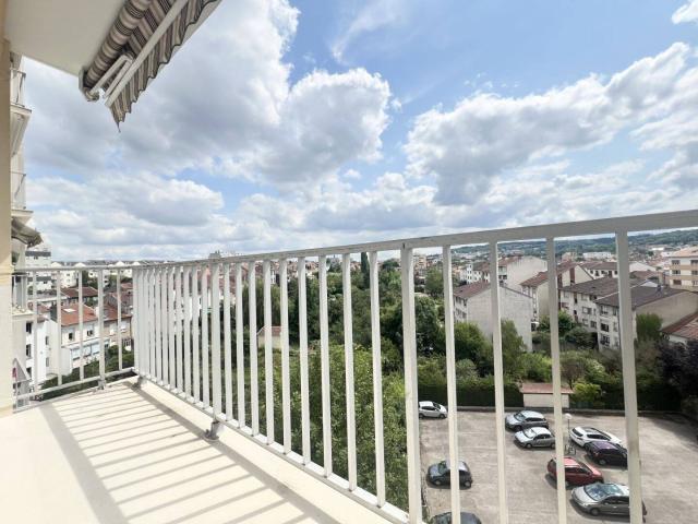 LAXOU APPARTEMENT T3 DE 78.61m2