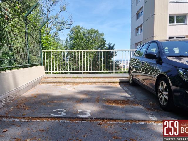 LAXOU LIMITE NANCY / EMPLACEMENT DE STATIONNEMENT