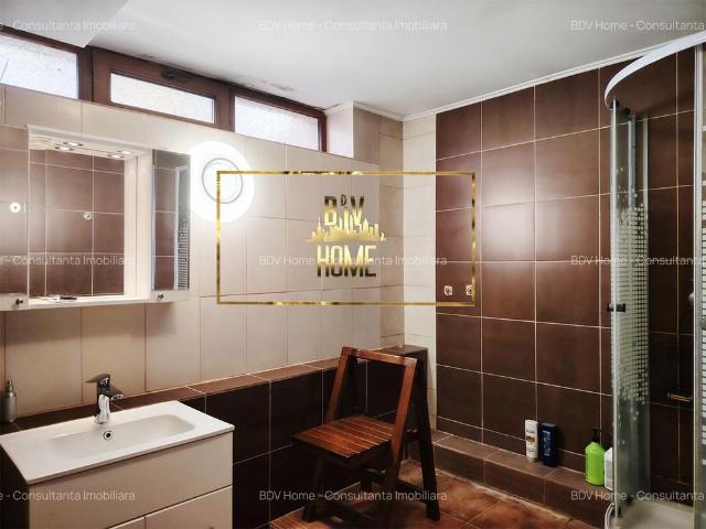 Lazu Apartament 104 mp in vila