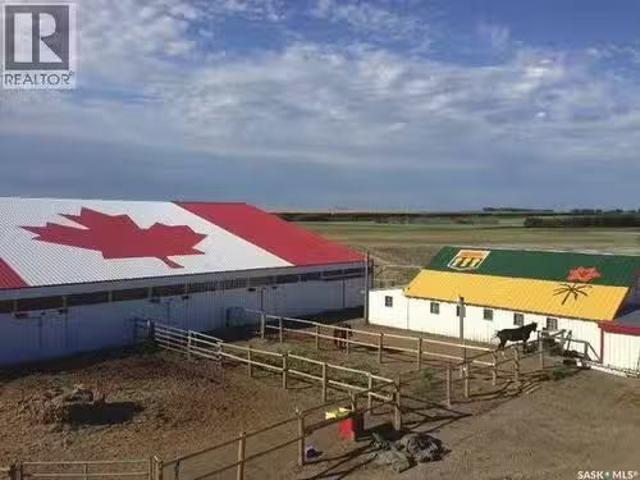 Lazy T Stables, Vanscoy Rm No. 345, SK, S0K 1V0 house for sa.