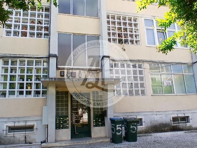 Lg. Fernandes Costa, 5 Rc Dtº