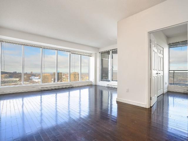 Le 400 Sherbrooke ouest Studio Apartment for Rent at 400 400, Sherbrooke Ouest, Montréal, QC H3A 0A9 Quartier Ville Marie