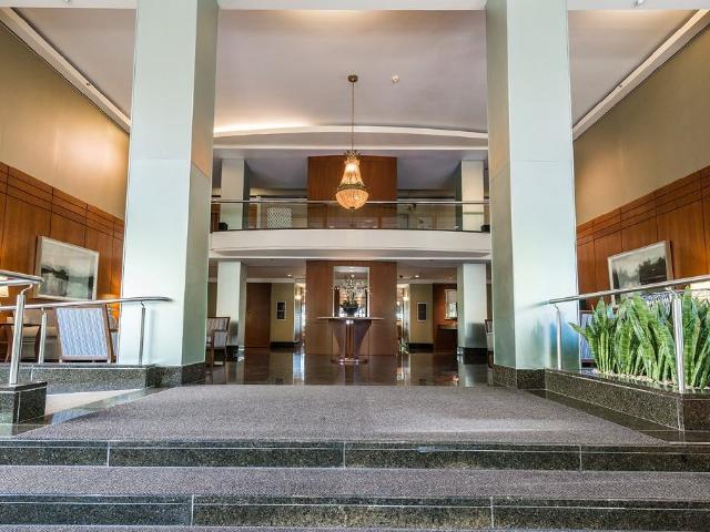 Le 4300 3 Bedroom Apartment for Rent at 4300 Boul De Maisonneuve O, Westmount, QC H3Z 1K8
