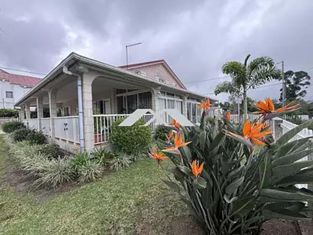 Le Tampon 97430 Achat / Vente maison 7 pièces t7 terrasse parking