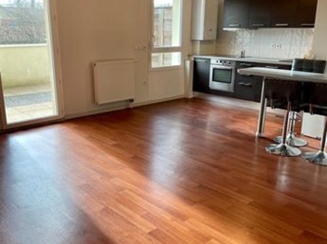 Le Teich appartement type 4 de 86 M² avec grande terrasse plein sud