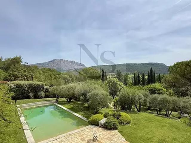 Le Tholonet 13100 Achat / Vente maison 9 pièces t9 piscine