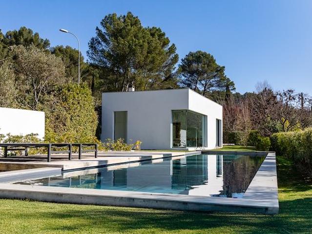 Le Tholonet Au Pied De La Sainte Victoire Maison D'archi. 190m² Le Tholonet