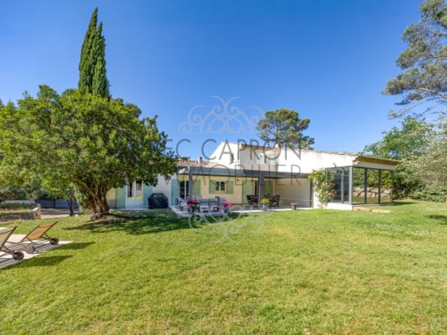 Le Tholonet Maison de charme avec jardin paysager et pisci