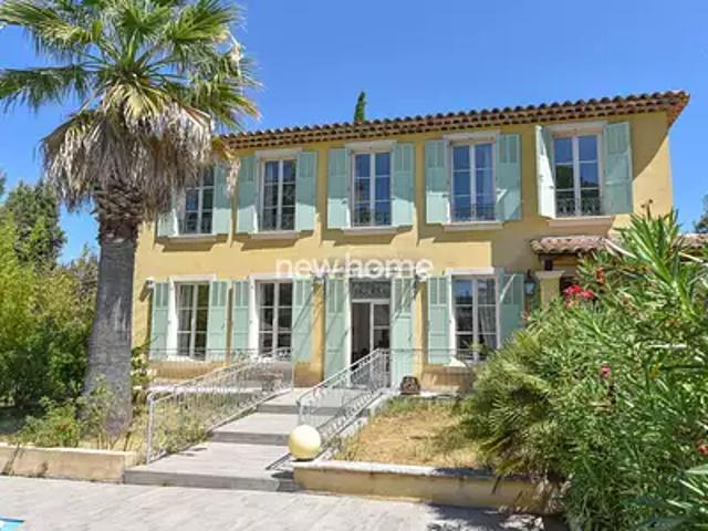Le Thoronet 83340 Achat / Vente maison 7 pièces t7 piscine