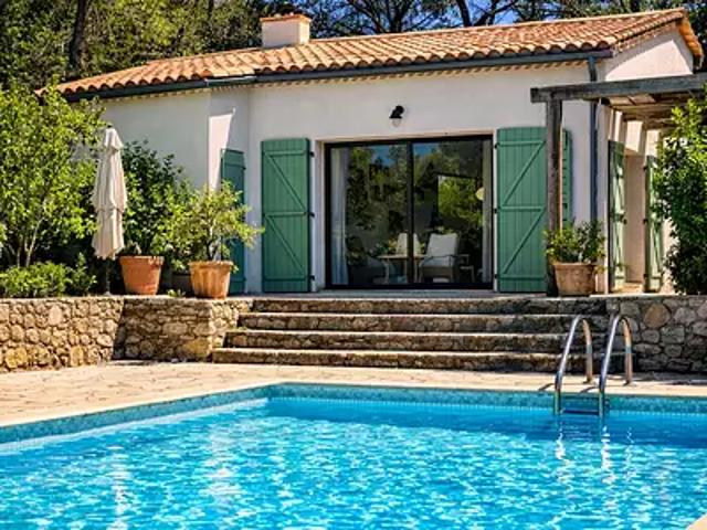 Le Thoronet 83340 Achat / Vente maison 7 pièces t7 piscine parking
