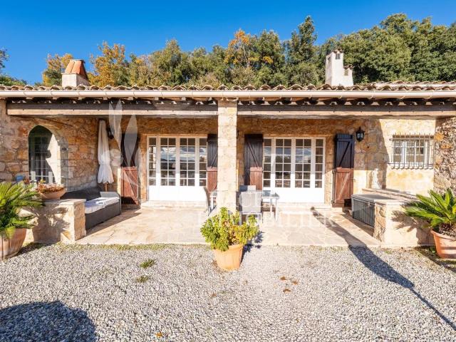 Le Tignet Maison en pierre entièrement rénovée 101m² Le Tignet