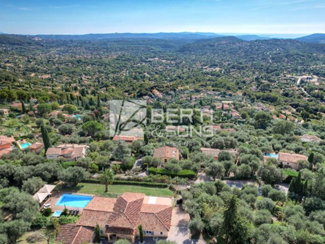 Le Tignet Villa 180m² de plain pied avec vue panoramique mer et montagnes