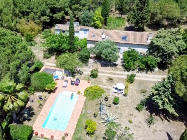 Le trésor caché: Belle propriété aux portes de Gruissan, un bien d'exception avec 24 690m2 de terrain!