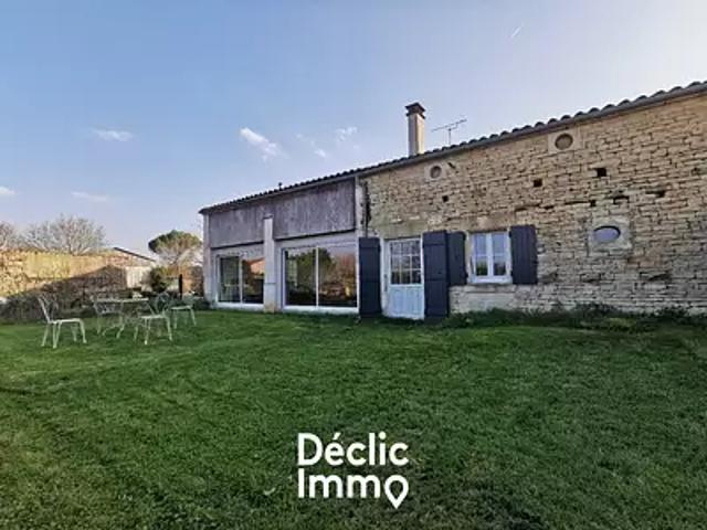 Le Vanneau Irleau 79270 Achat / Vente maison 8 pièces t8