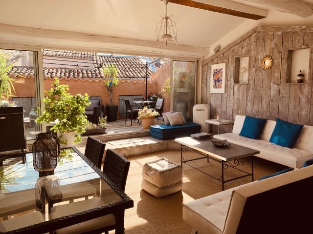 Le Val Maison de Maître avec appartement au RDC et Terrasse tropézienne