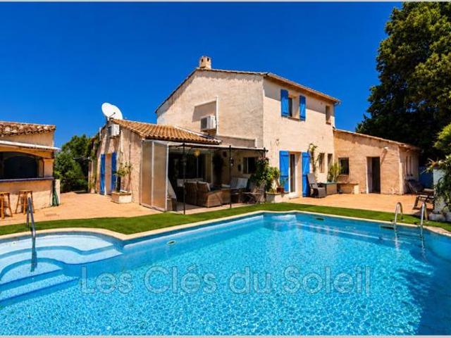 ? LE VAL – Villa familiale avec piscine, pool house et cuisi