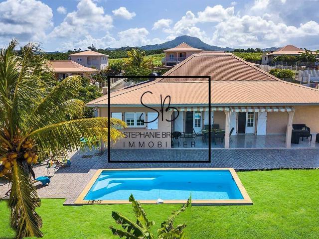 LE VAUCLIN: Jolie Villa F4/5 de plain pied avec piscine dans un