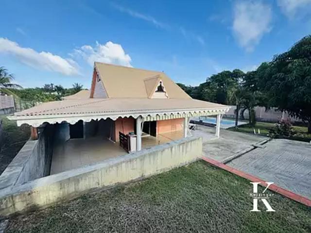 Le Vauclin 97280 Achat / Vente maison 3 pièces t3 piscine terrasse
