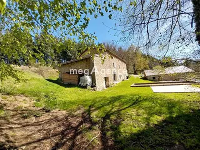 Le Vernet Chaméane 63580 Achat / Vente maison 7 pièces t7 piscine