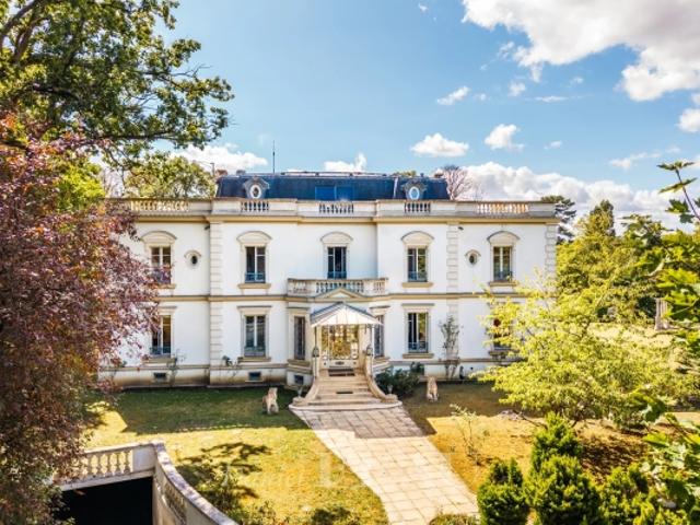 LE VESINET ANCIEN RELAIS DE CHASSE