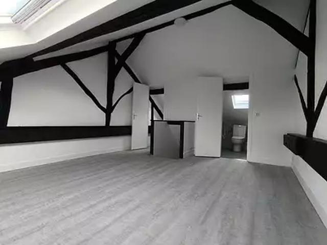 Le Vésinet 78110 Location appartement 1 pièce t1 au dernier étage cave