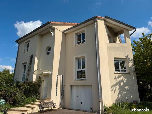 LE BAN SAINT MARTIN, RARE Maison individuelle F7, situation/environnement privilégié, cadre de vie idéal, cuis. Ouv./sal séjour accès terrasse et