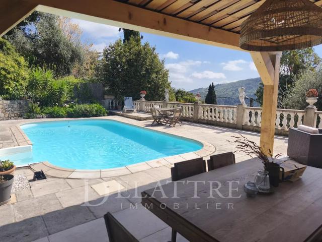 Le Bar sur Loup A pied au village ! 100m² Châteauneuf Grasse
