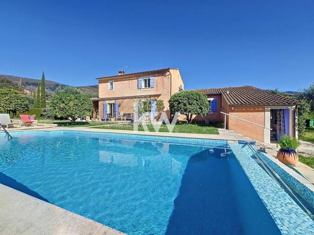 LE BAR SUR LOUP: maison F5 149 m² en vente