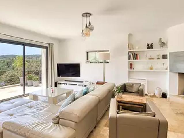 Le Beausset 83330 Achat / Vente maison 8 pièces t8 piscine