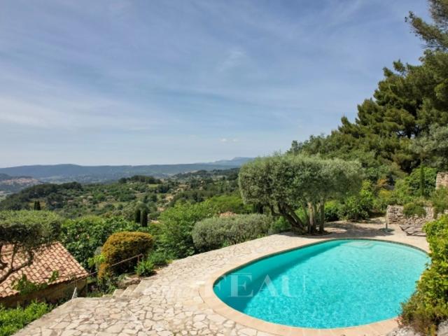 Le Beausset Bastide en pierres à 15min des plages