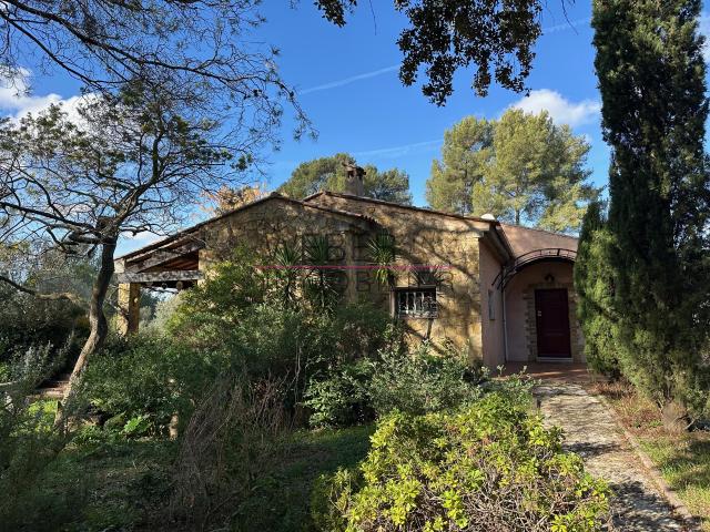 LE BEAUSSET Maison de plain pied 152 m2 piscine terrain 2500 m2