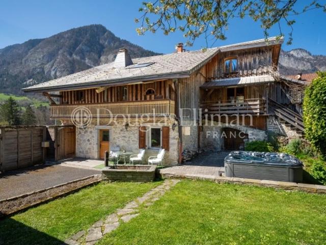 LE BIOT Ferme rénovée de 6 chambres