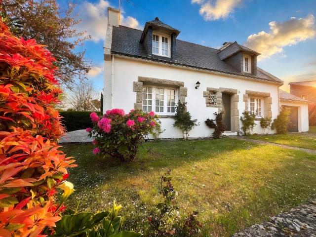 LE BONO, exclusivité MOCQUARD immobilier, agréable maison d’environ 110 m2. LE BONO, exclusivité MOCQUARD im