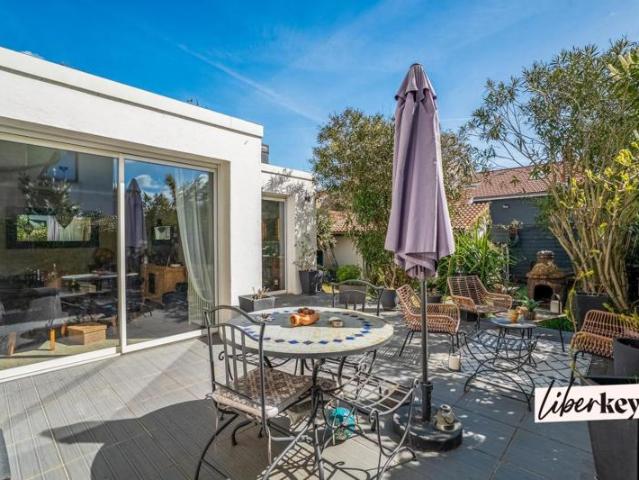Le Bouscat – Maison de charme avec jardin, garage et suite parentale avec terrasse spa