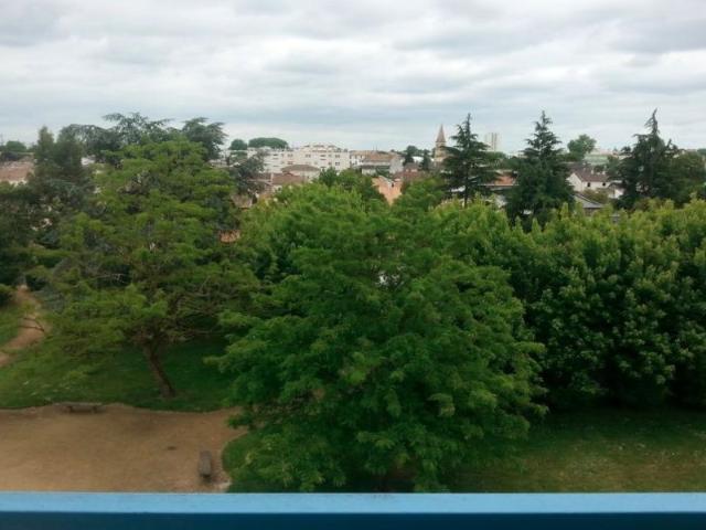 Le Bouscat Location Appartement 33