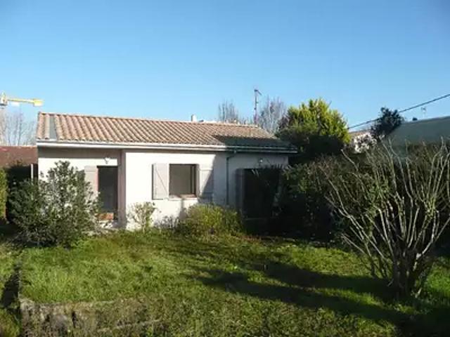 Le Bouscat 33110 Location appartement 1 pièce t1 au dernier étage cave
