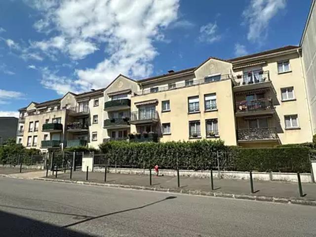 Le Blanc Mesnil 93150 Achat / Vente appartement 2 pièces t2 au dernier étage