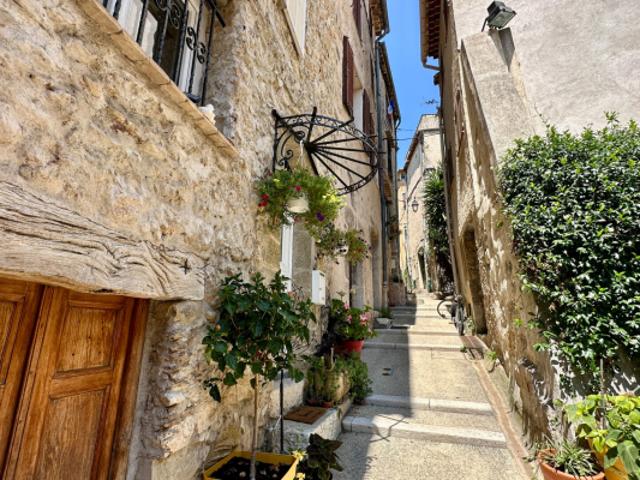 Le Broc Maison de village 6P 148m2 avec terrasse et cave