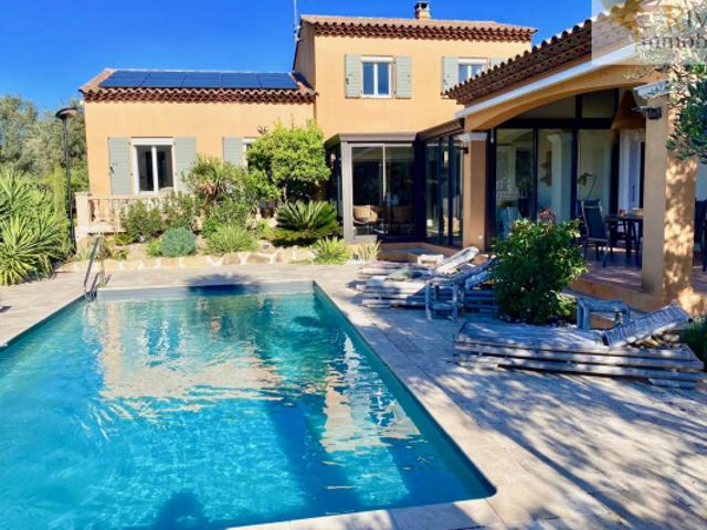LE BRULAT VILLA CONTEMPORAINE AVEC PRESTATIONS HAUT DE GAMM