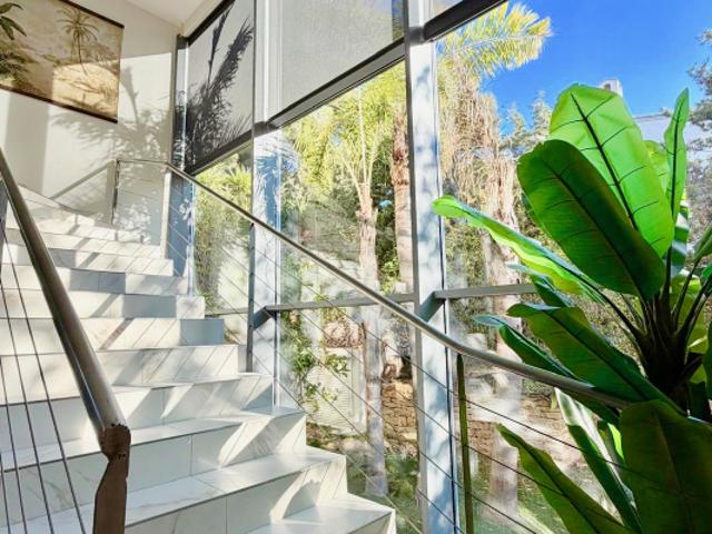 LE BRUSC BELLE MAISON CONTEMPORAINE DE 300M2 10 MINUTES D