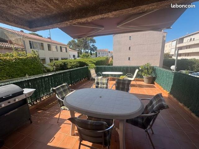 Le Brusc Coeur du Village Appartement Type 3/4 de 78m² avec Stationnements