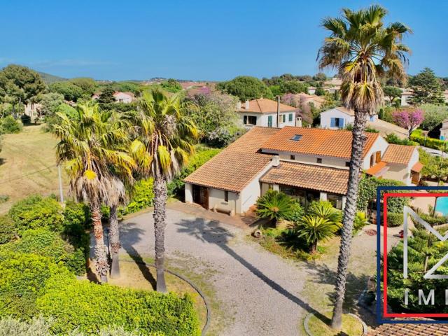Le Brusc, Maison T6 Independante Avec Piscine À Deux Pas Des. 220m² Six Fours les Plages