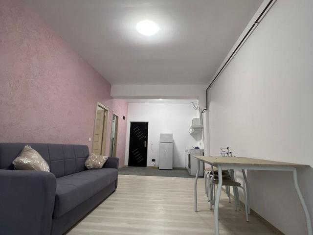 Lețcani, fosta Avicola Apartament cu 2 camere de închiriat