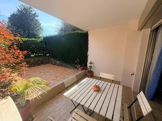 Le Cannet 06110 Achat / Vente appartement 2 pièces t2 terrasse