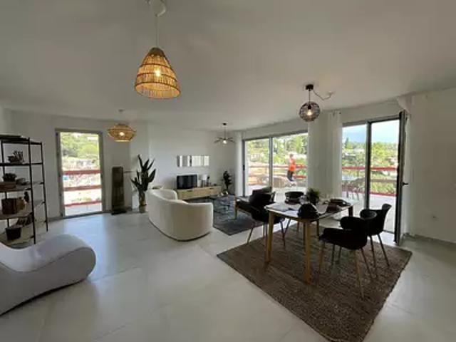 Le Cannet 06110 Achat / Vente appartement 4 pièces t4 piscine