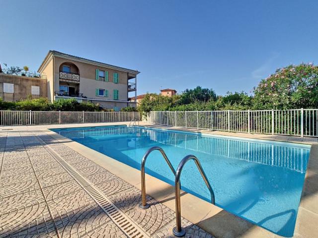 LE CANNET à vendre appartement 3 pièces avec terrasse