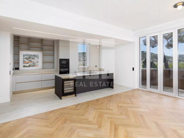 LE CANNET GRAND APPARTEMENT 5 PIECES ENTIEREMENT RENOVE